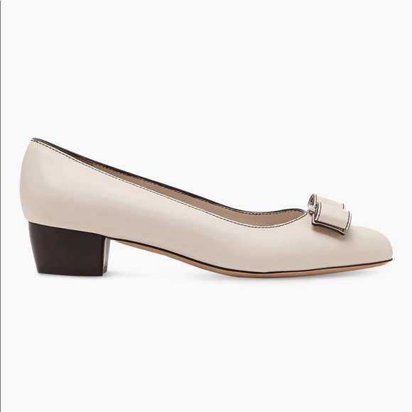 Salvatore Ferragamo Bow Leather Vara Stitch Pump - Picture 2 of 3